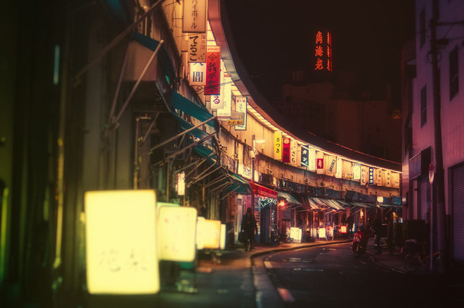 co mot tokyo lung linh va huyen dieu khi dem ve