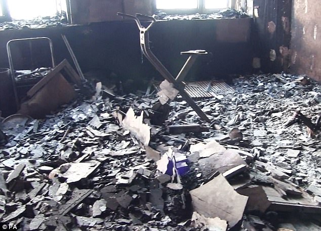 video cac vat dung ben trong toa thap o london deu bi thieu rui bien dang khong the nhan ra