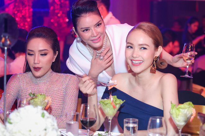 ly nha ky nhiet tinh tiep don cham soc xa thi man tai su kien