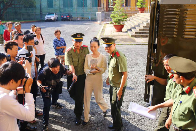 hoa hau phuong nga anh my la nguoi yeu toi moi quan he cua chung toi nghiem tuc chu khong phai phuc vu de nhan tien