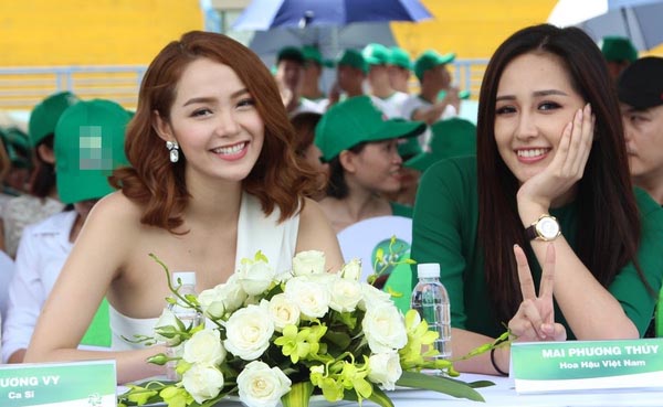 nhom ban toan my nhan quyen luc giau co cua minh hang