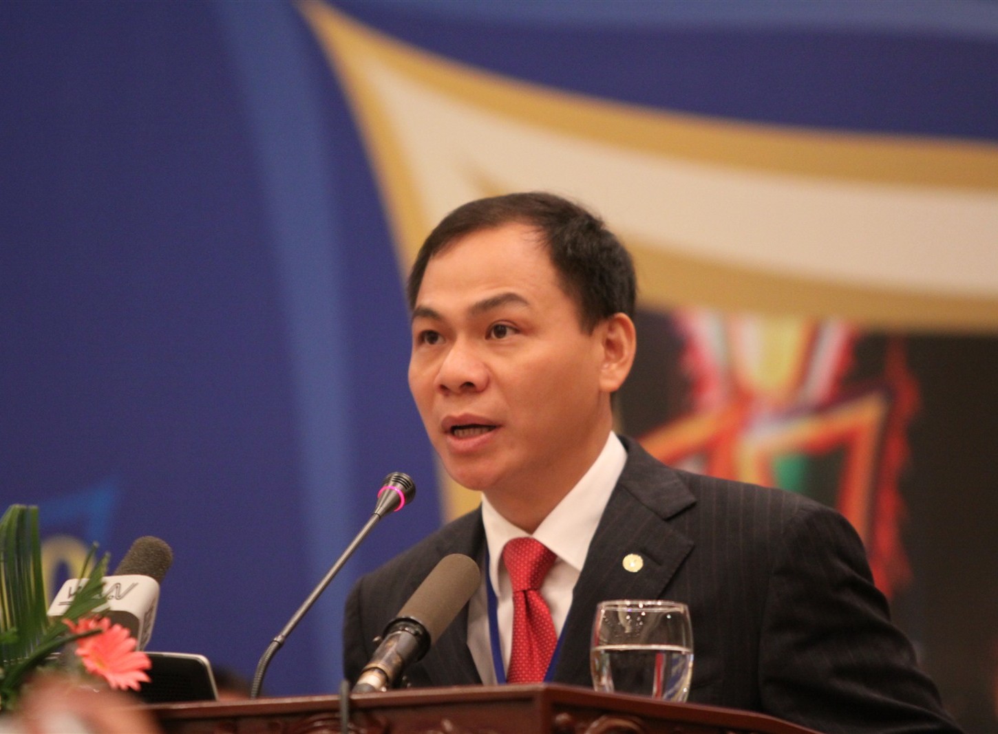 viet nam co bao nhieu nguoi sieu giau so huu tren 600 ty