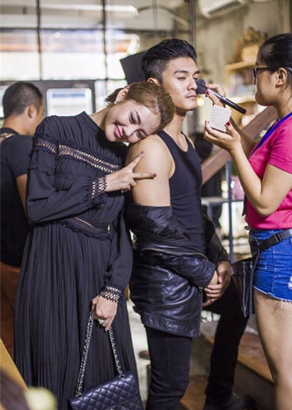 ngoc trinh linh chi va vo cu lam vinh hai deu thiet thoi