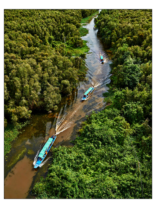 100 tac pham xuat sac trung bay tai trien lam anh kham pha viet nam