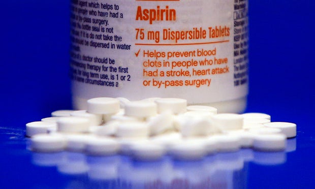 uong aspirin lieu thap truoc khi di ngu giup giam nguy co tien san giat