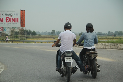 hoang hot tinh trang vi pham trat tu atgt nhin tu phong su anh