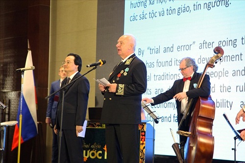 dai su quan nga ky niem ngay quoc khanh tai ha noi