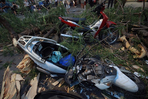 toan canh vu cay do de nat 2 xe may khien 5 nguoi nhap vien tai ha noi