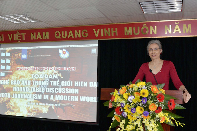 toa dam ky niem 45 nam thiet lap quan he ngoai giao viet nam ha lan