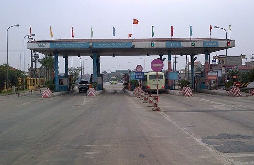 bo gtvt tra loi nhieu van de nong ve cac tram thu phi bot