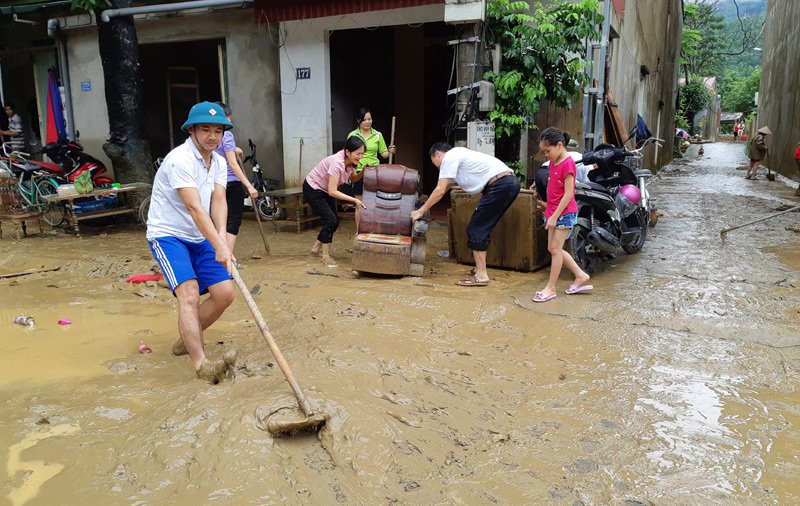 ha giang ho tro thi sinh di thi thpt quoc gia bang xe dac chung xuong cuu ho