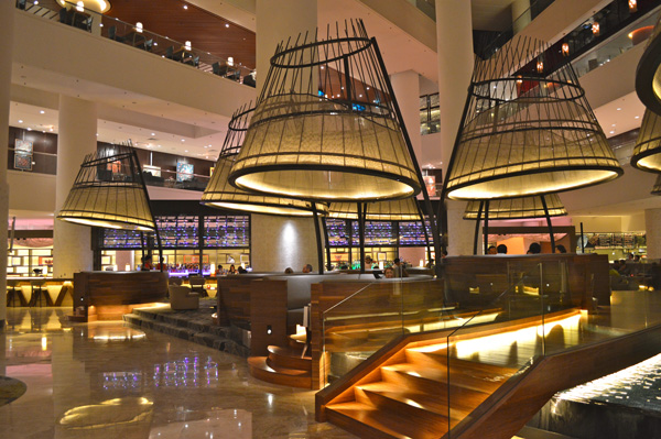 singapore tien hanh uu dai lon nhan dip quoc khanh 50 nam