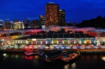 singapore tien hanh uu dai lon nhan dip quoc khanh 50 nam