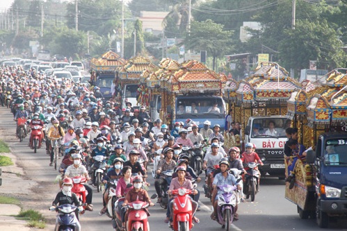 me cua nghi can nguyen hai duong ai no giet con dau tui