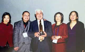 ts vuong thanh xuyen vao hoi truong danh vong nganh cong nghiep ve tinh the gioi