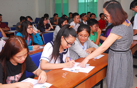 hon 98 thi sinh dang ky du thi thpt