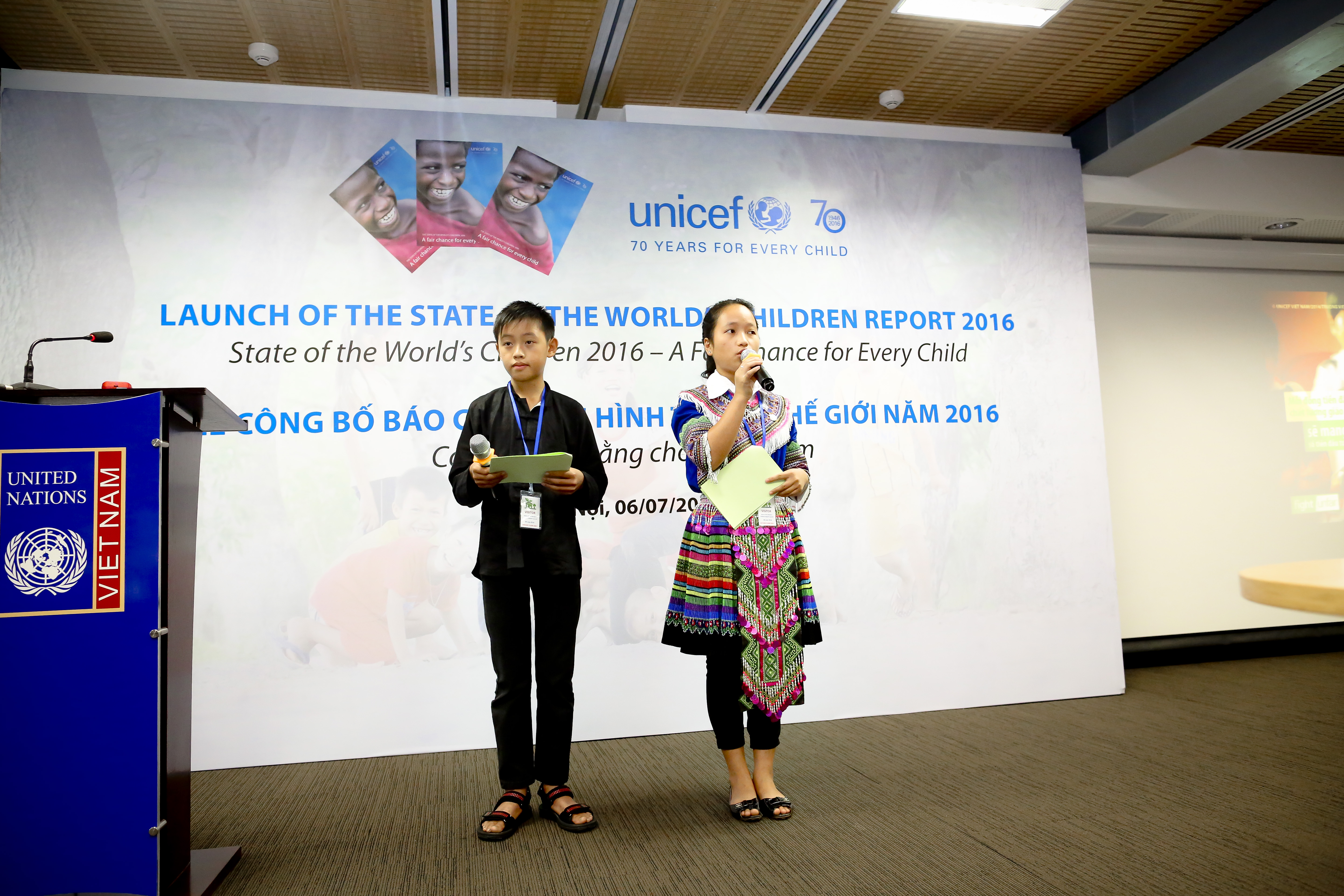 tieng noi cua tre em dan toc chua duoc quan tam lang nghe va ton trong