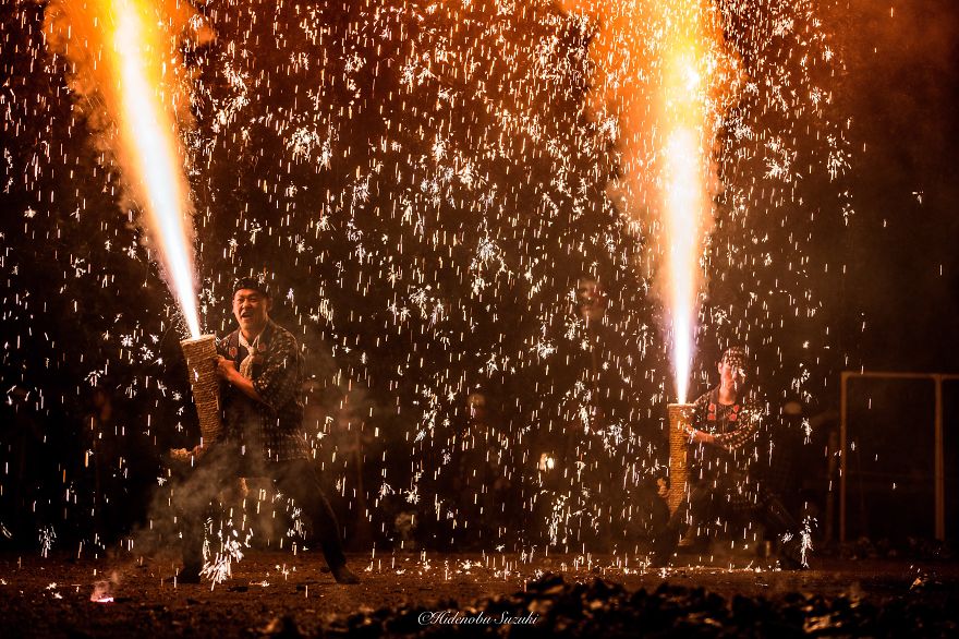 tezutsu hanabi le hoi phao hoa cam tay doc dao o nhat ban