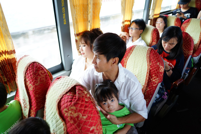 con gai ly hai minh ha hieu dong khi tham gia da ngoai cung bo me