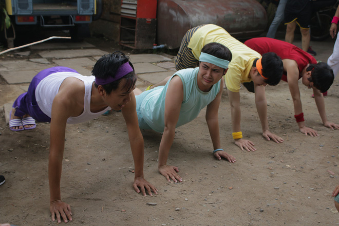 xom tro 3d choc cuoi bang cach bop meo hinh anh nguoi dong tinh