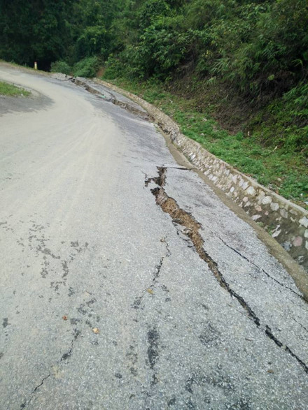 ha giang khan cap di doi 13 ho dan ra khoi vung nguy hiem do sut lun