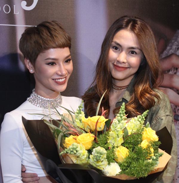 tang thanh ha gay chu y khi tham du hop bao cua tra my idol