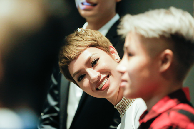 tang thanh ha gay chu y khi tham du hop bao cua tra my idol