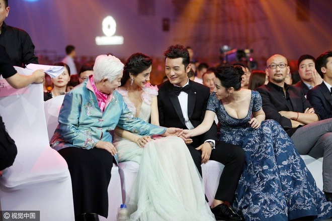 angela baby lep ve truoc dan chi hon 20 tuoi vi vong mot kem no nang