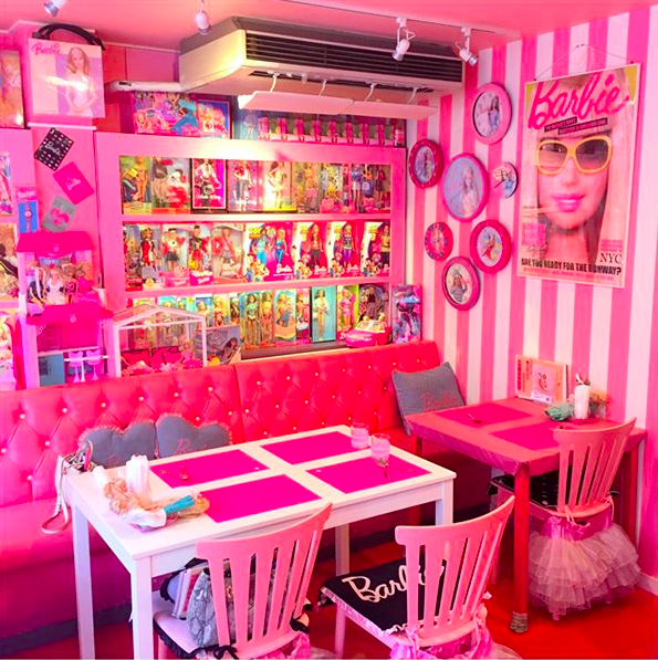 ghe tham quan ca phe barbie mau hong mong mo tuyet dep