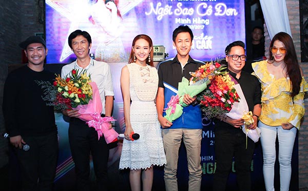 truong ngoc anh mac tre trung den chuc mung minh hang ra mat mv moi