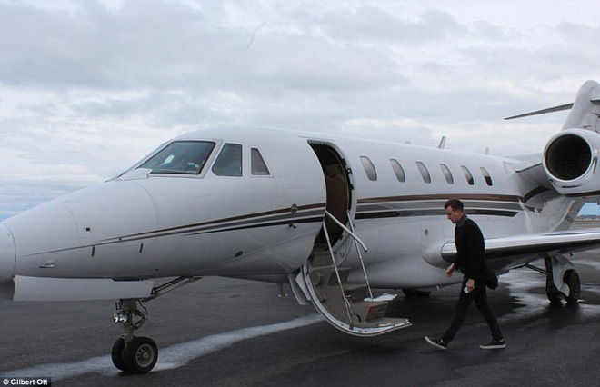 tiet lo cua chuyen gia di may bay sang chanh bi quyet de luc nao cung duoc ngoi khoang hang sang