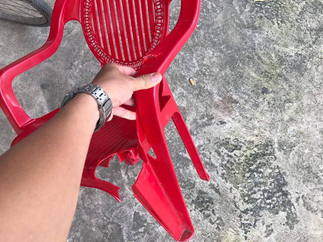 vu hai nguoi phu nu ban tam bi danh oan vi nghi bat coc tre em co gai quay clip noi gi