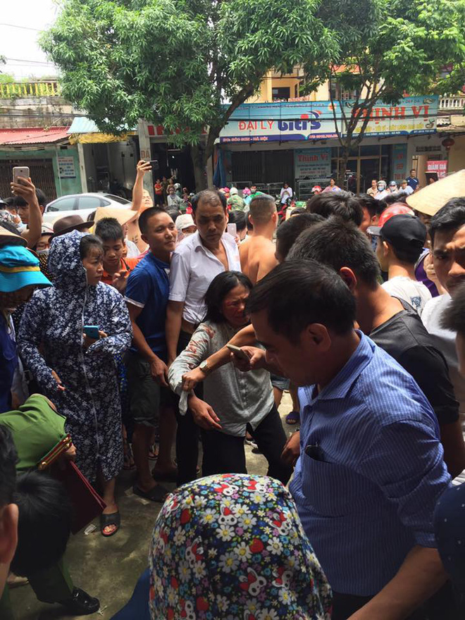 vu hai nguoi phu nu ban tam bi danh oan vi nghi bat coc tre em co gai quay clip noi gi