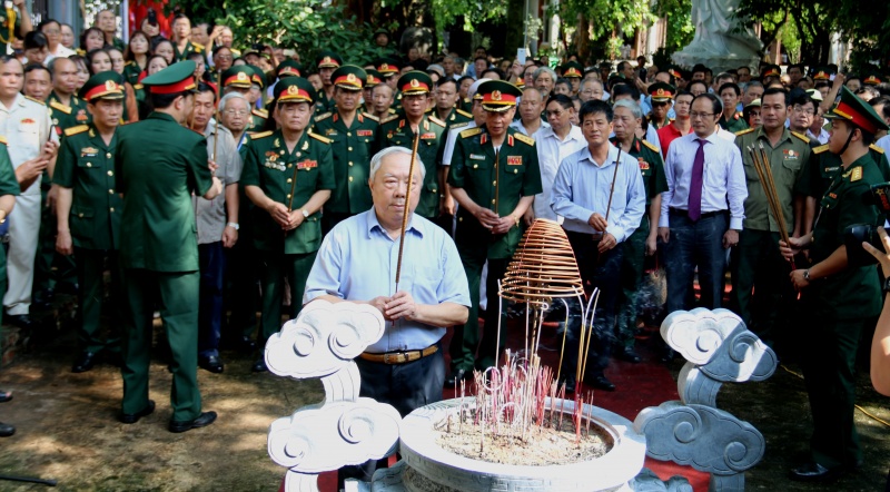 tri an cac anh hung liet si quan tinh nguyen tren mat tran 479