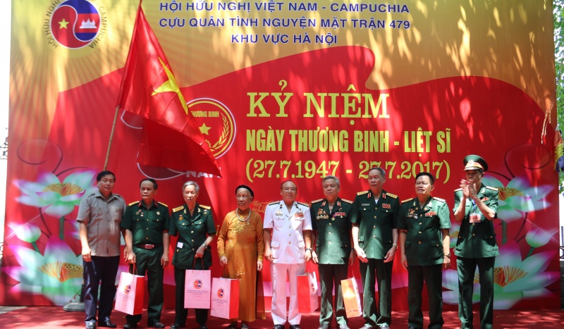 tri an cac anh hung liet si quan tinh nguyen tren mat tran 479