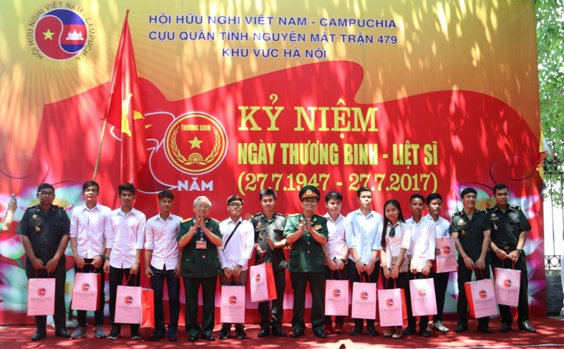 tri an cac anh hung liet si quan tinh nguyen tren mat tran 479