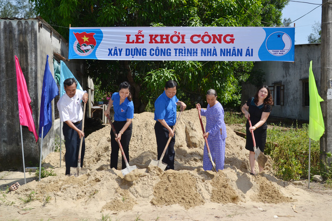 theo buoc chan nguoi anh hung hanh trinh tiep lua cho nhung nguoi anh hung co cong voi dat nuoc