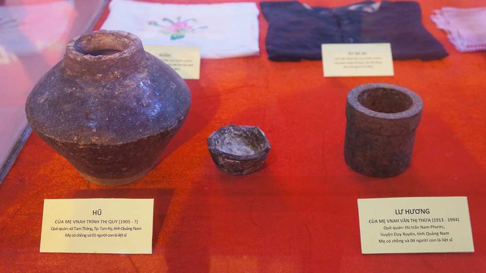 ton vinh va tri an cac anh hung liet si va nguoi co cong qua 70 nam den on dap nghia