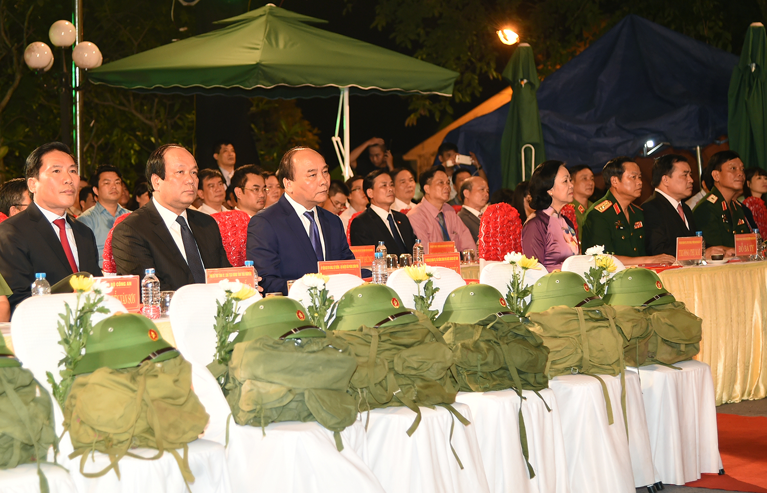 xuc dong chuong trinh cau truyen hinh dac biet tri an cac anh hung liet si