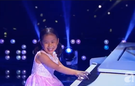 xua t hie n tha n do ng piano mo i sau ca u be go c vie t evan le lam khuynh da o nuo c my