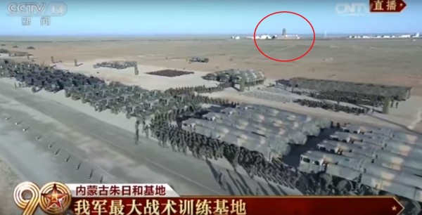 le duyet binh ky niem 90 nam cua pla xuat hien chi tiet la khien dai loan lo sot vo