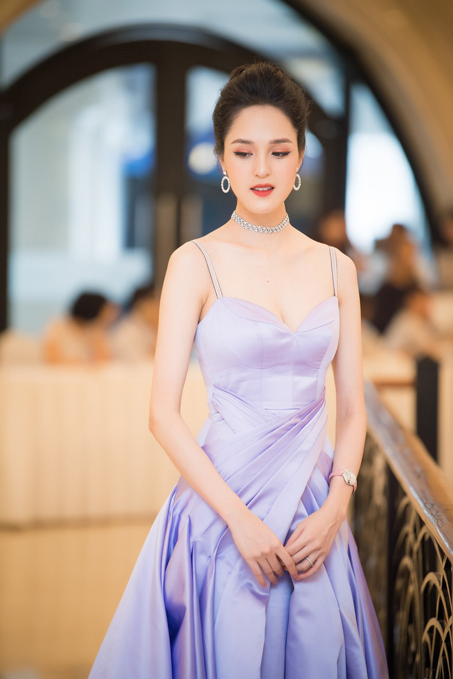 a hau beo hoang anh gay bat ngo voi voc dang manh mai