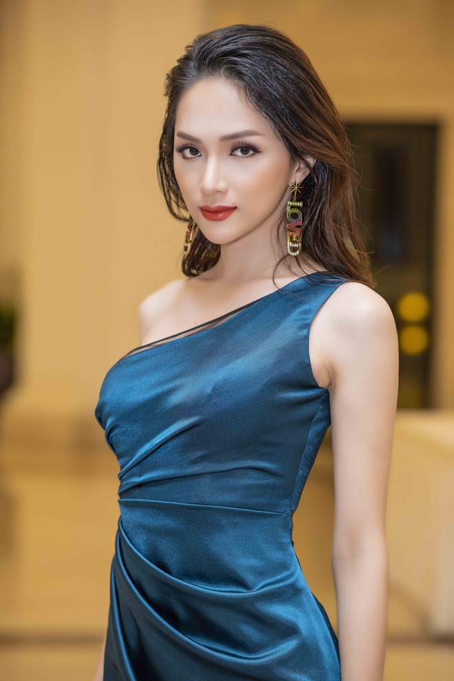 qua buc xuc ntk ha duy to huong giang co nhieu hanh dong gay soc trong dem dien toan nguoi noi tieng