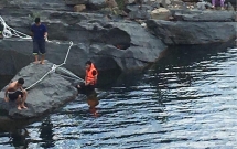 dak lak tim thay thi the nam thanh nien 18 tuoi chet duoi tai ho ca sau