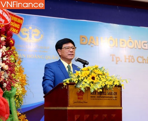 lanh dao muon cuu gia co phieu bang loi hua co dong khong co du kien nhan de cho