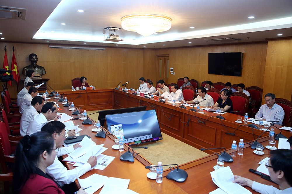 thuc hien dan chu co so va vai tro di dau cua dan van chinh quyen