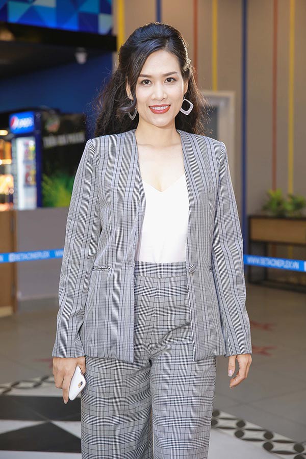 nguyet thao mai tai xuat man anh sau nhieu nam vang bong