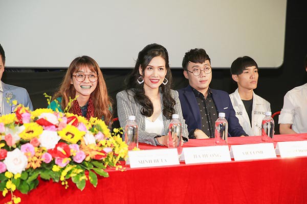 nguyet thao mai tai xuat man anh sau nhieu nam vang bong