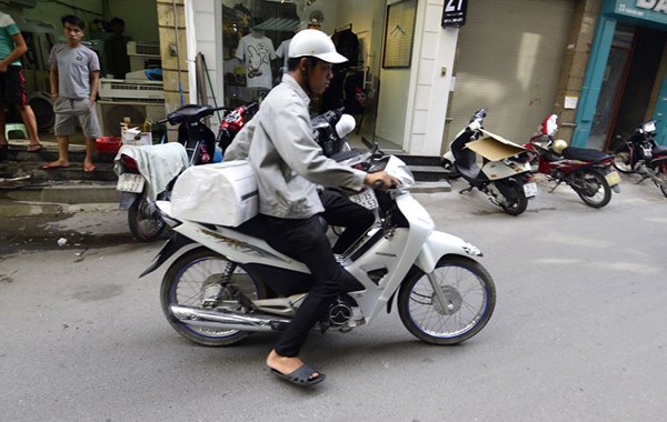 ha noi nang nong dinh diem dieu hoa do chung hang loat tho lap dat va bao duong lam xuyen dem