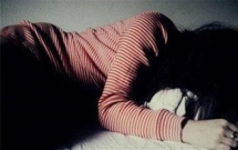 can bo giao vien vao nha nghi tu chua benh toi mua dat